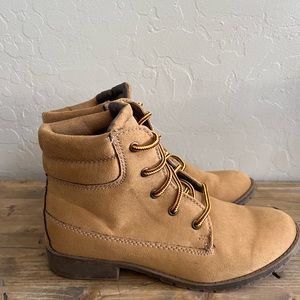 Womens Faux Suede Boots